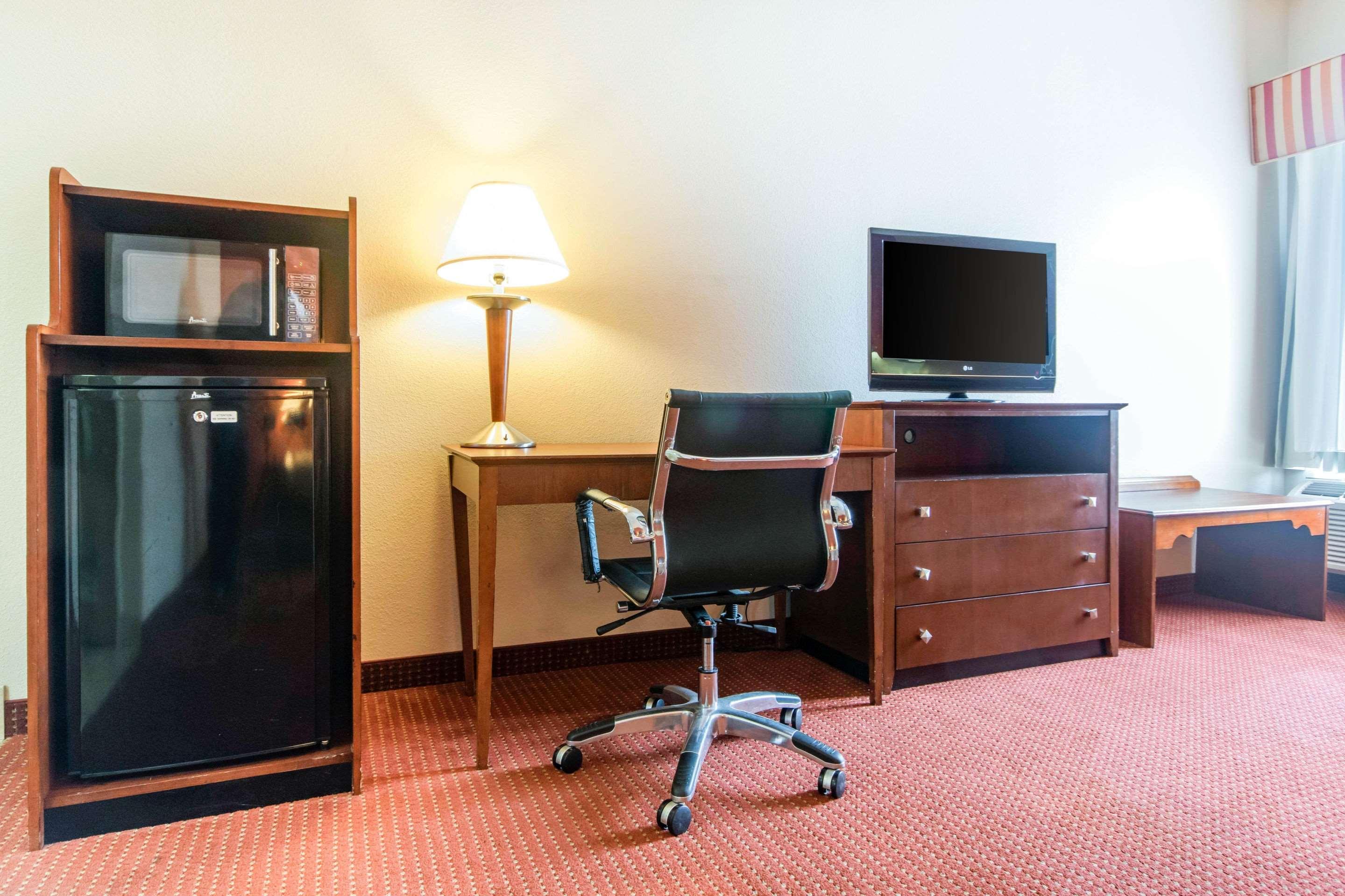 Holiday Inn Express Cincinnati-לורנסבורג מראה חיצוני תמונה