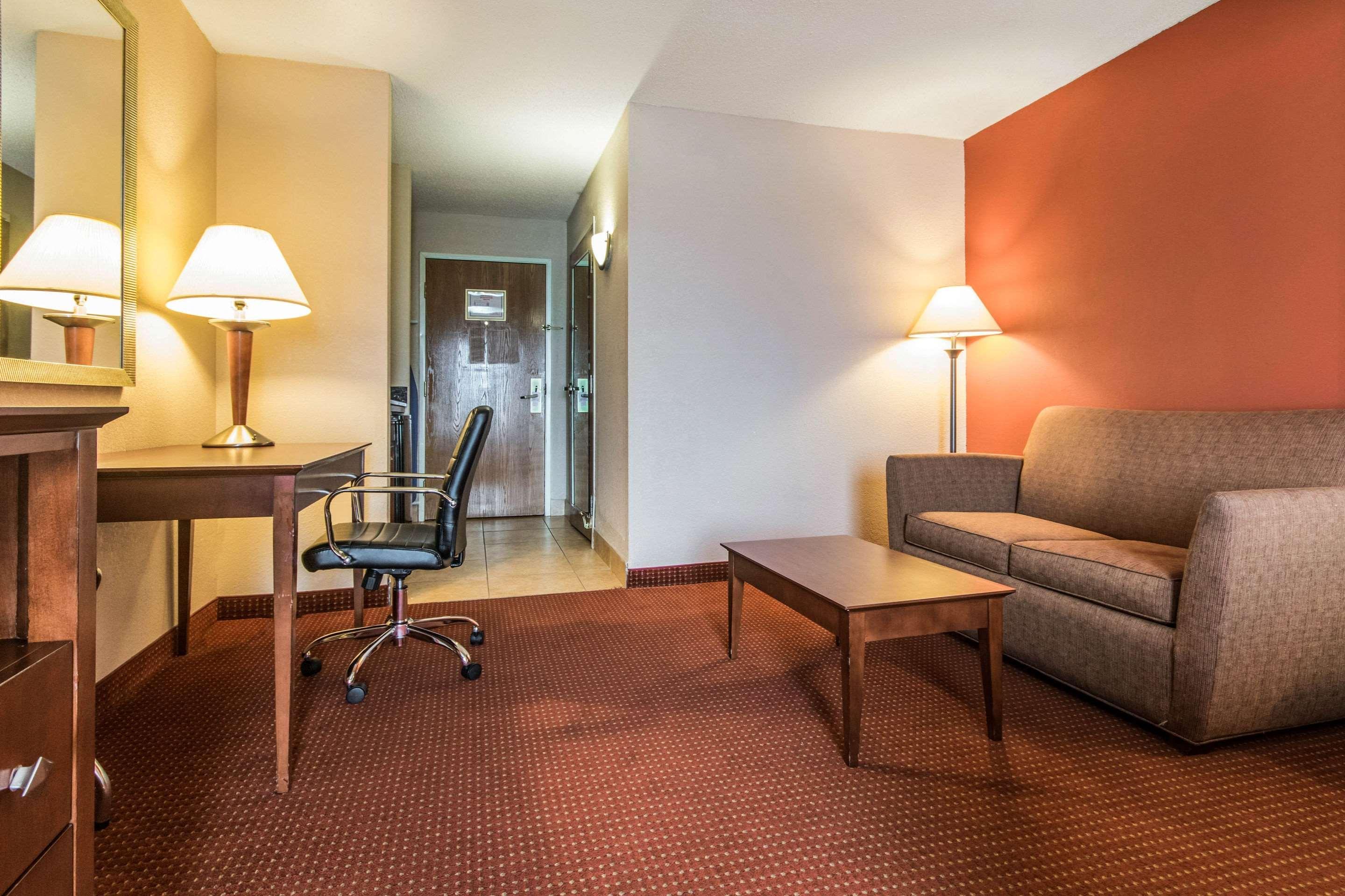 Holiday Inn Express Cincinnati-לורנסבורג מראה חיצוני תמונה