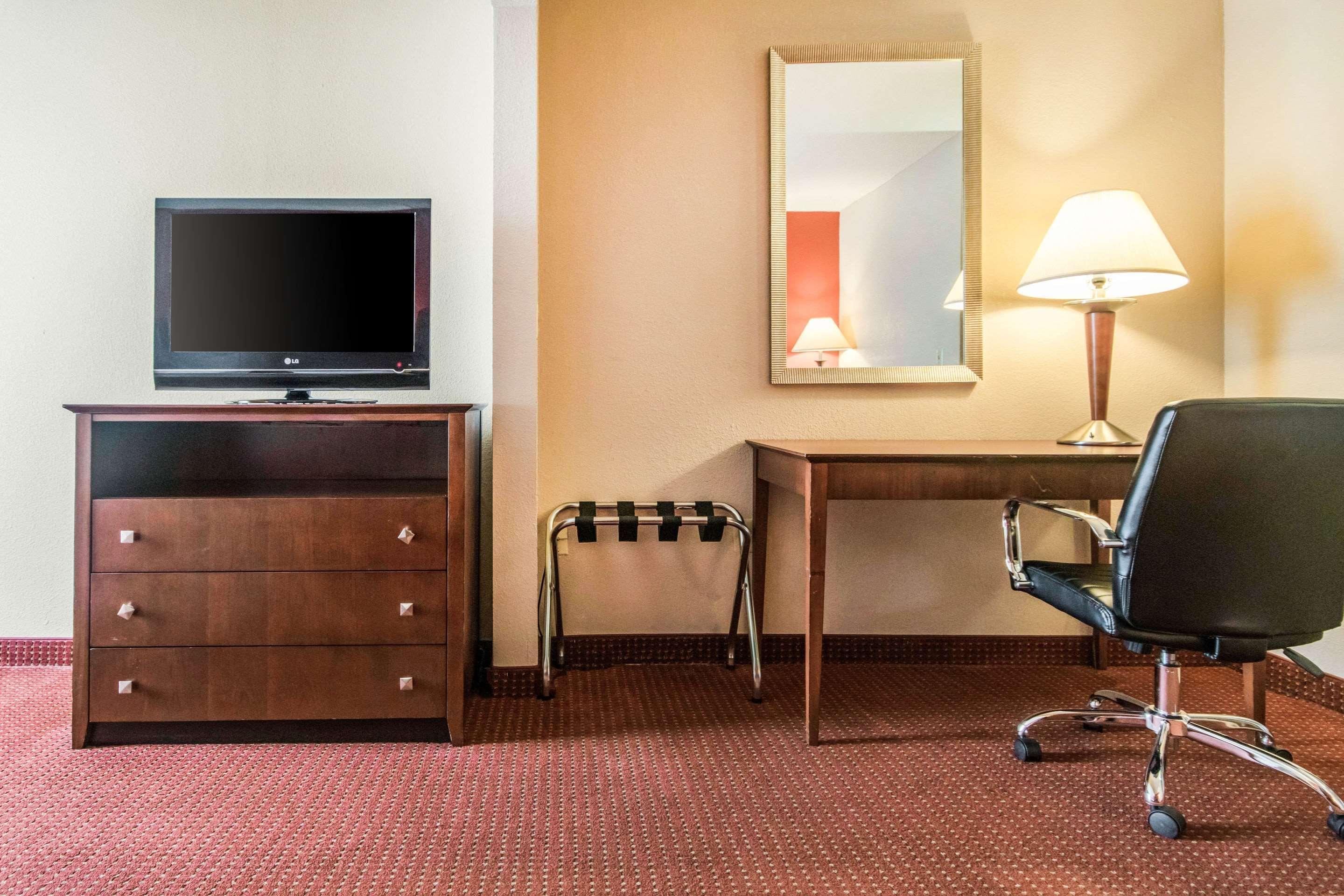 Holiday Inn Express Cincinnati-לורנסבורג מראה חיצוני תמונה