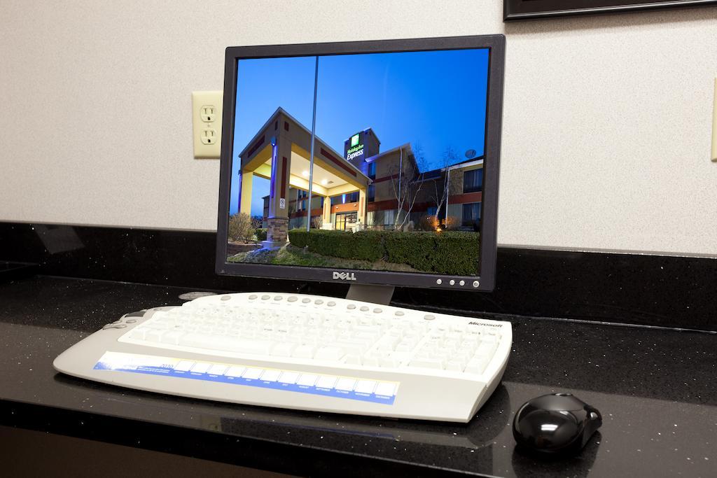 Holiday Inn Express Cincinnati-לורנסבורג מראה חיצוני תמונה