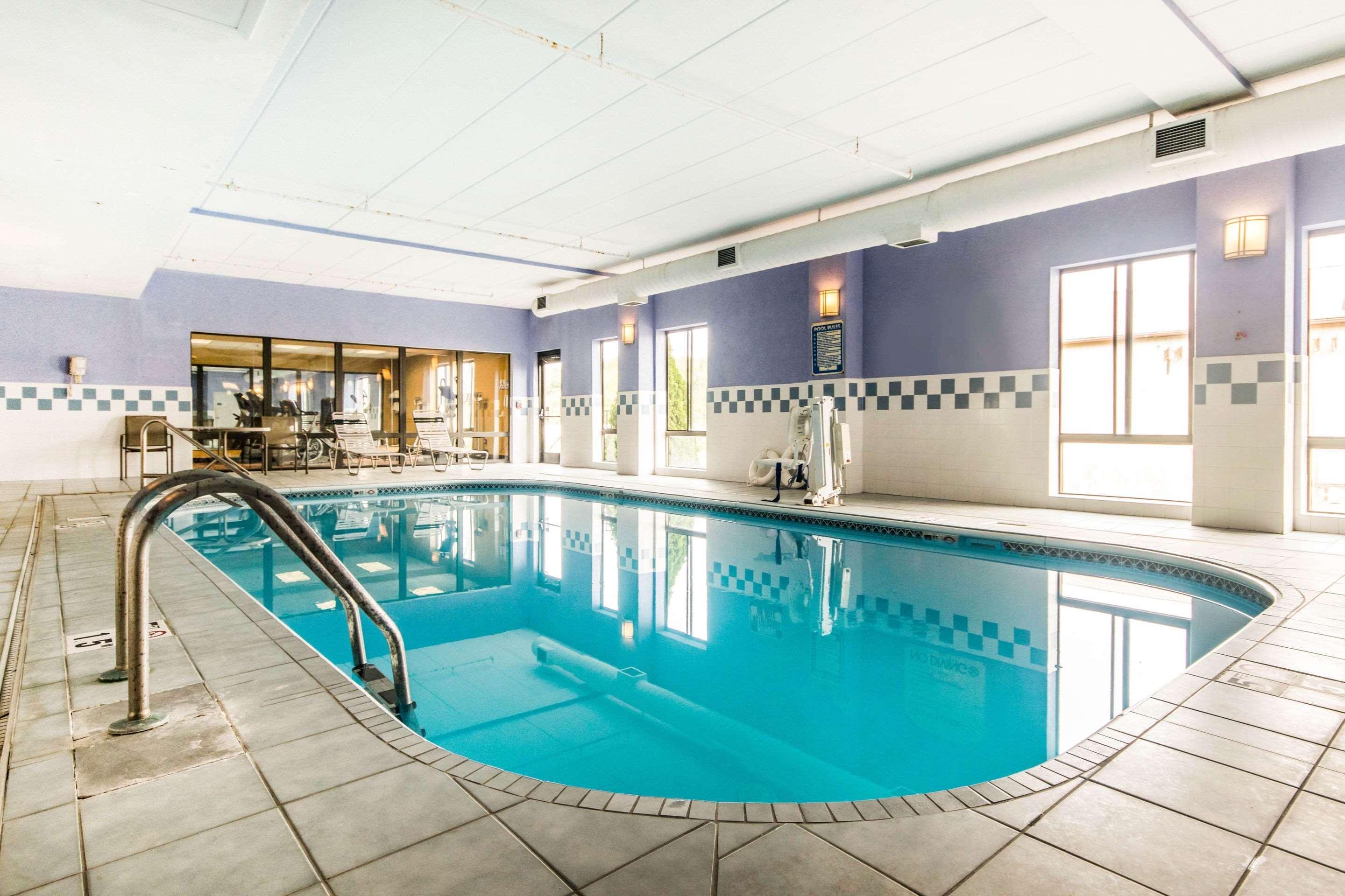Holiday Inn Express Cincinnati-לורנסבורג מראה חיצוני תמונה