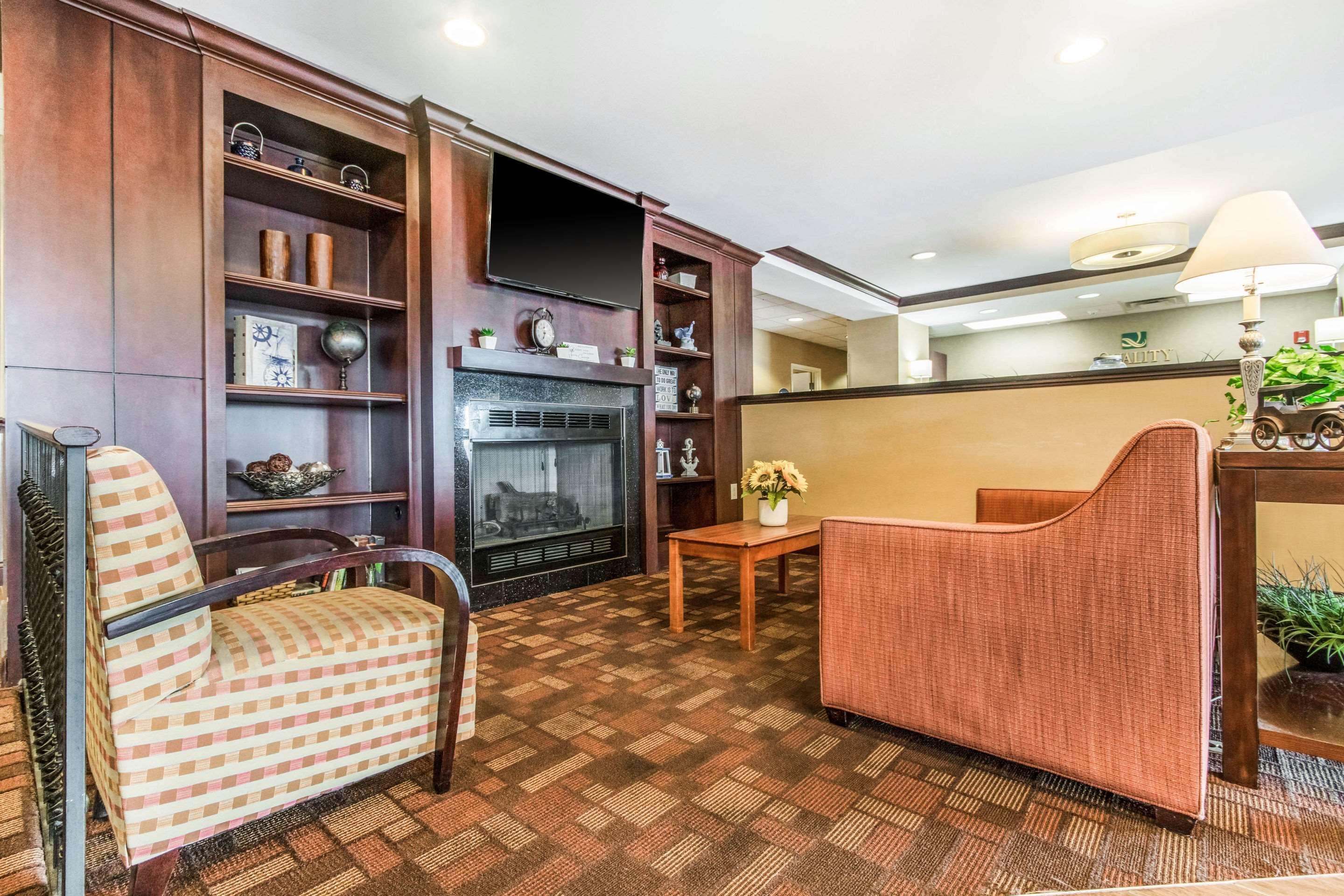 Holiday Inn Express Cincinnati-לורנסבורג מראה חיצוני תמונה